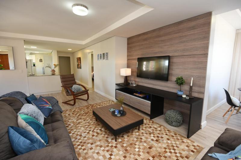 Apto De Luxo, 3 Suites, 1 Master E 2 Americanas, Centro 300mtos Rua Coberta, Apartamento