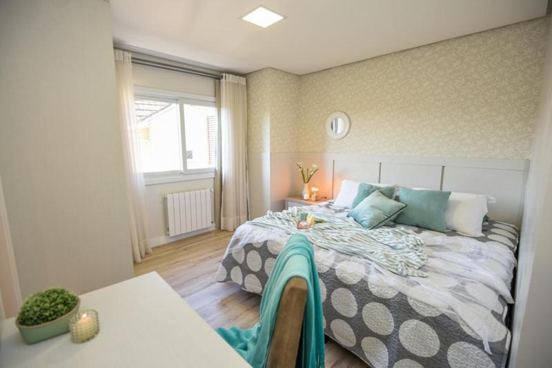 Apto De Luxo, 3 Suites, 1 Master E 2 Americanas, Centro 300mtos Rua Coberta,