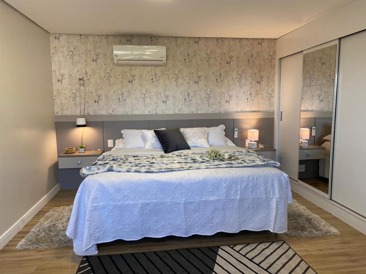 Apto De Luxo, 3 Suites, 1 Master E 2 Americanas, Centro 300mtos Rua Coberta, Apartamento Gramado