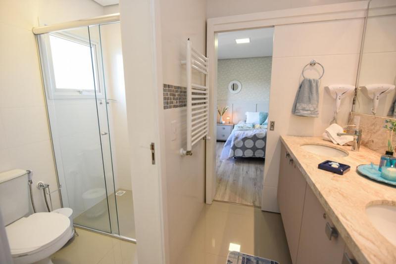 Apto De Luxo, 3 Suites, 1 Master E 2 Americanas, Centro 300mtos Rua Coberta, Gramado