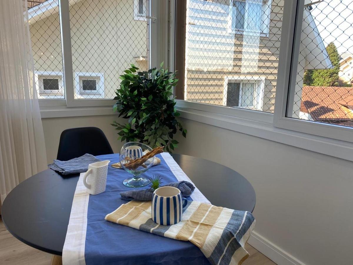 Apto De Luxo, 3 Suites, 1 Master E 2 Americanas, Centro 300mtos Rua Coberta, * Gramado