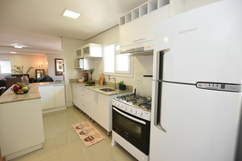 Apartamento Apto De Luxo, 3 Suites, 1 Master E 2 Americanas, Centro 300mtos Rua Coberta,